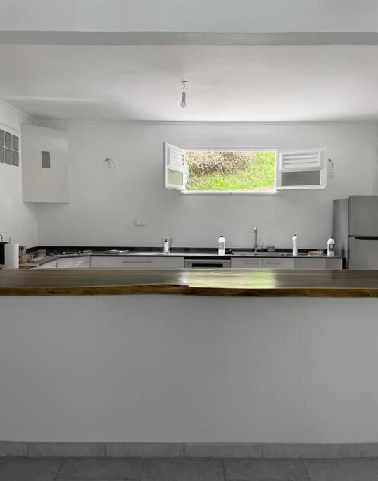 Spacieux Appartement A La Villa Montagne Le Carbet Eksteriør billede